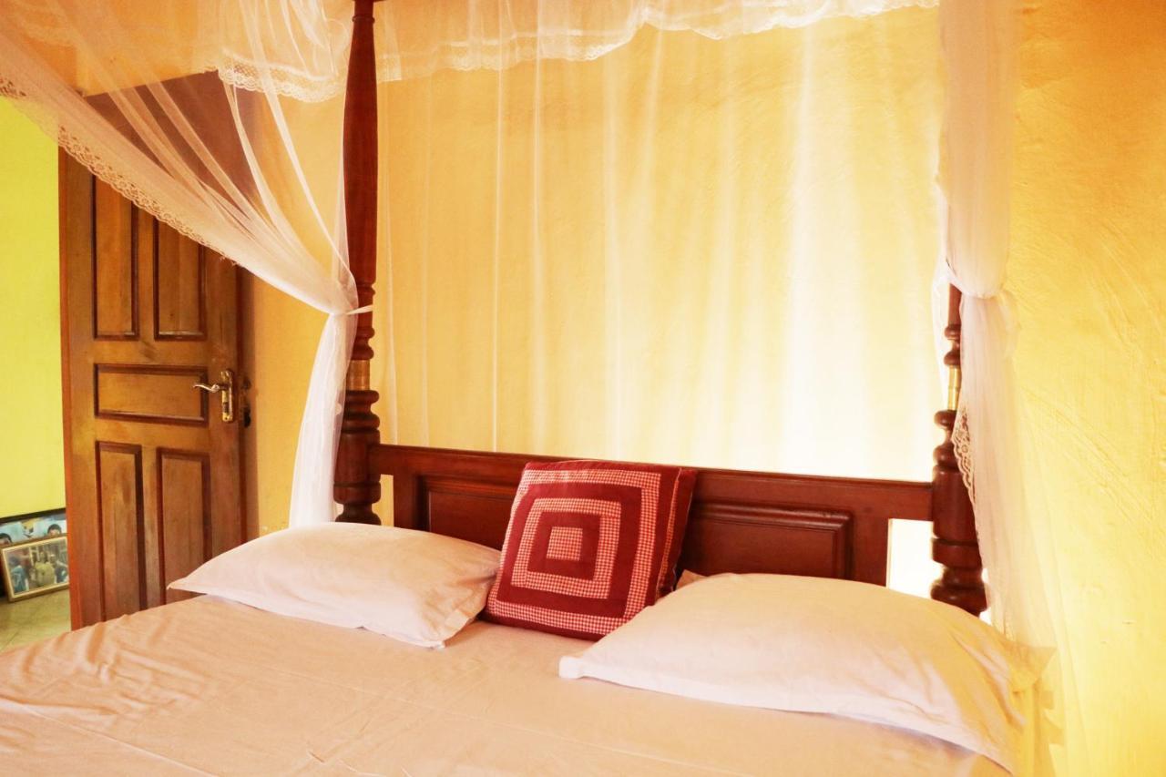 גאלה Ariyadasa Guest House מראה חיצוני תמונה